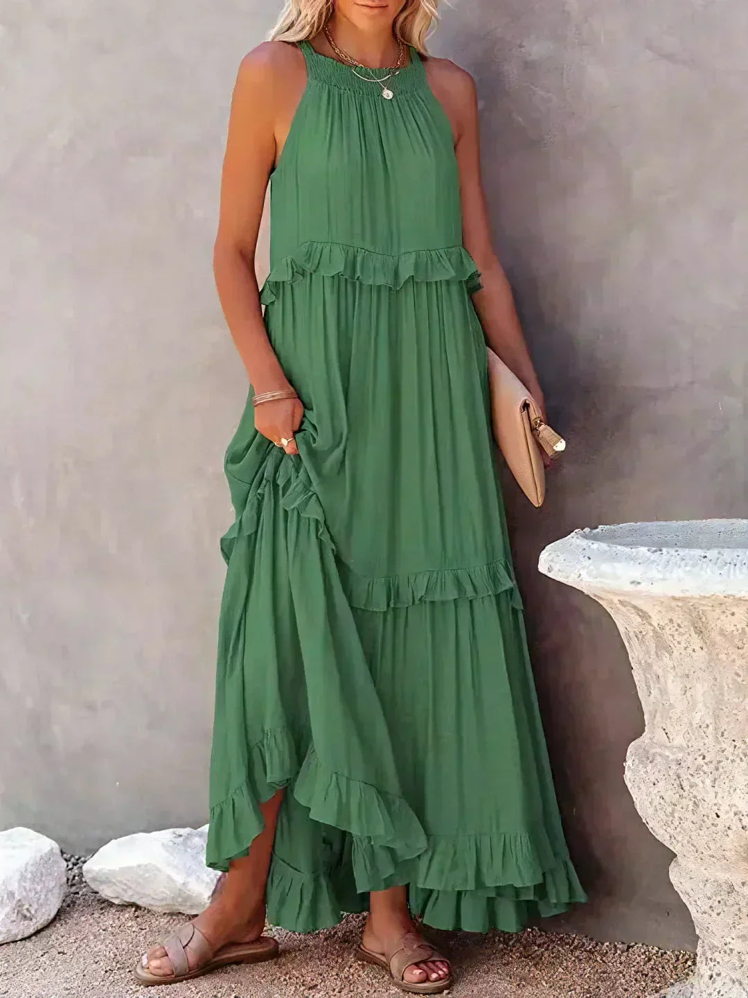 Ilona - HALTERNECK JURK MET RUFFLES EN ZAKKEN