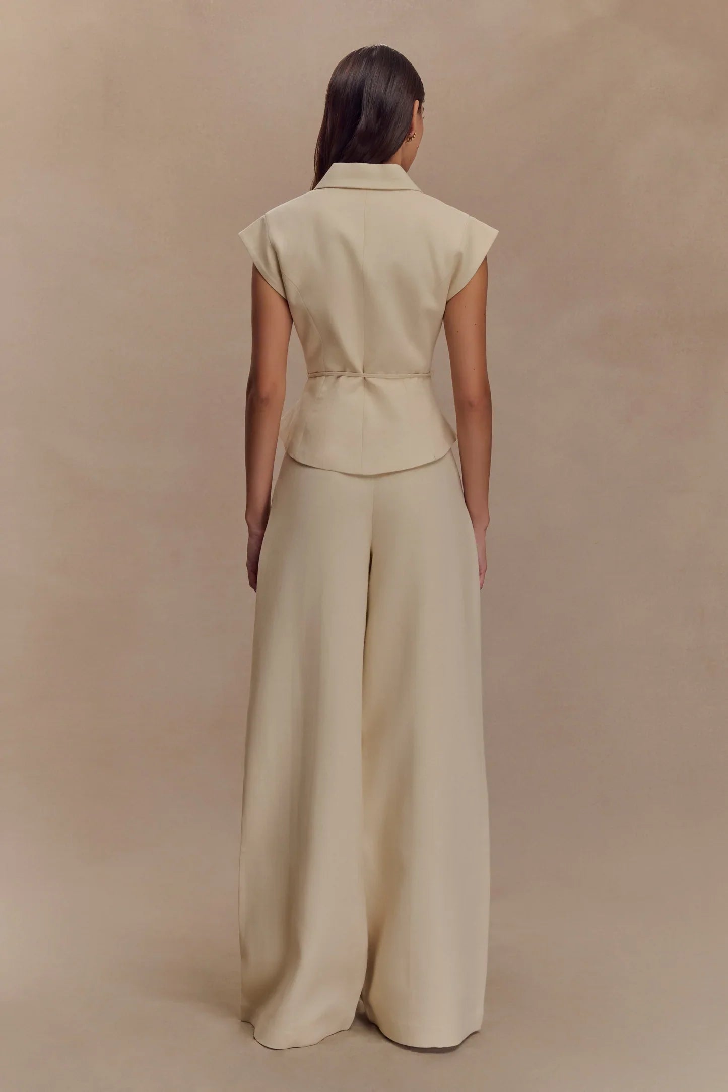Camille – Ensemble en lin deux pièces à nouer, coupe tailleur féminine