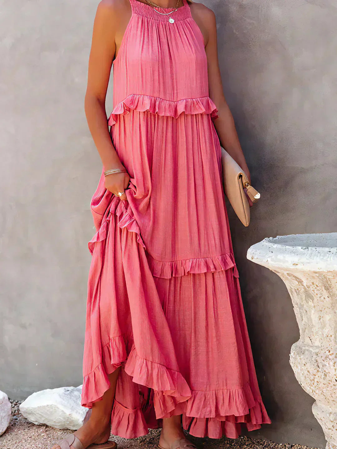 Ilona - HALTERNECK JURK MET RUFFLES EN ZAKKEN